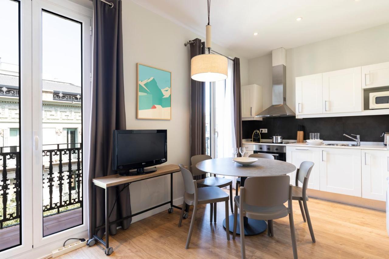 Aspasios Urquinaona Apartments Barcelona Bagian luar foto